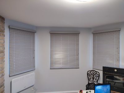 Деревянные жалюзи с материалом Павловния